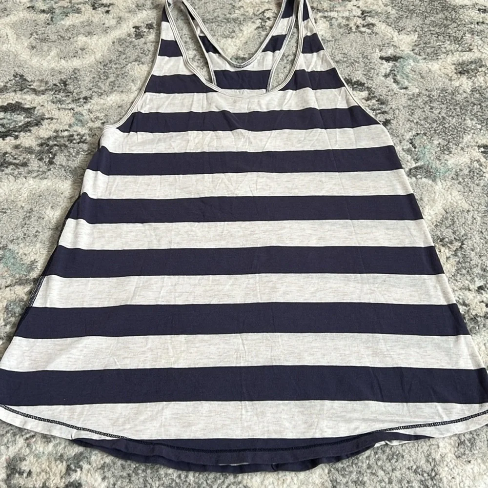 Lululemon tank top